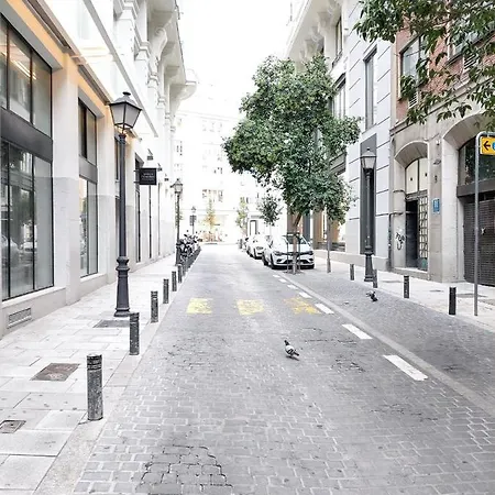 Apartamento Nuevo Y Reformado Al Lado De La Gran Via Madrilena Madrid Esterno foto