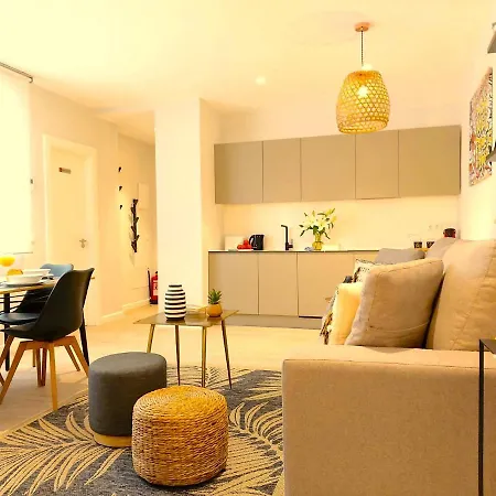 Apartamento Nuevo Y Reformado Al Lado De La Gran Via Madrilena Madrid Esterno foto