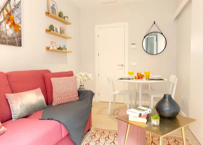 Apartamento Nuevo Y Reformado Al Lado De La Gran Via Madrilena